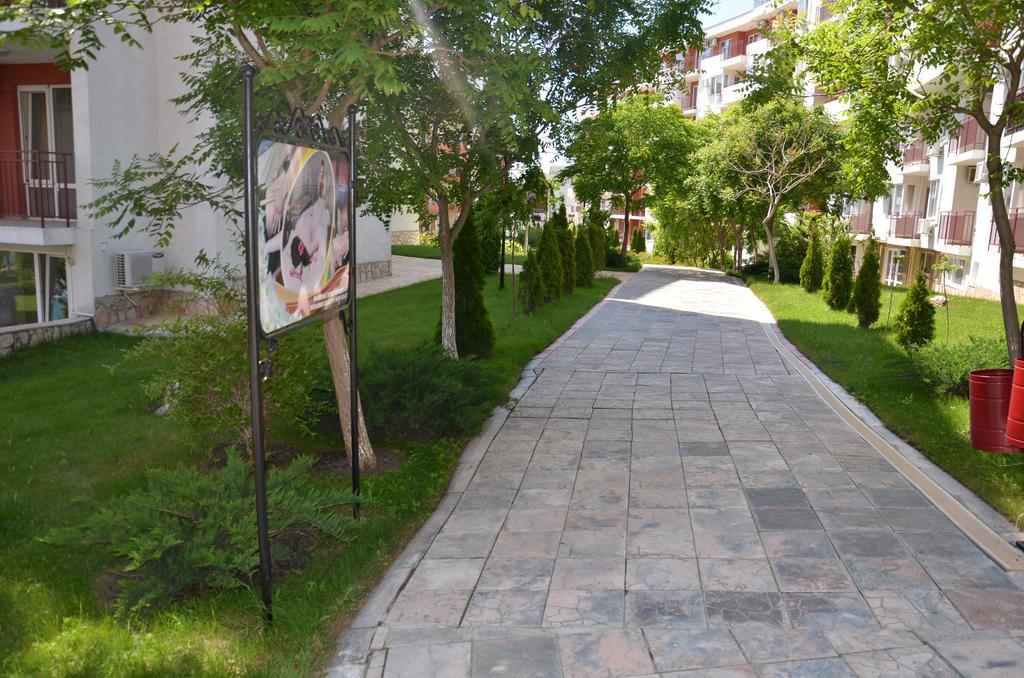 Single Private Apartments In Marina View Fort Beach Sveti Vlas Eksteriør billede