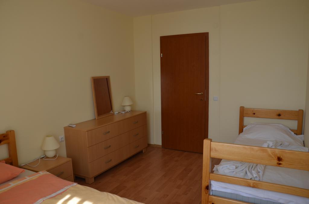 Single Private Apartments In Marina View Fort Beach Sveti Vlas Eksteriør billede